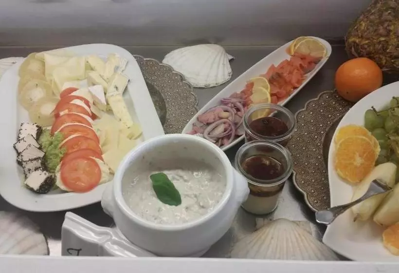 Landsitz Kapellenhöhe, Hotel Garni