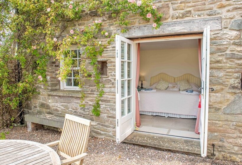 Alltybrain Farm Cottages And B&b