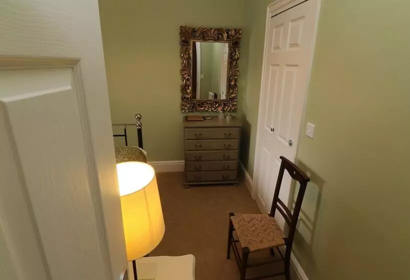 Aamiaismajoitus (B&B) Inglenook Guest House