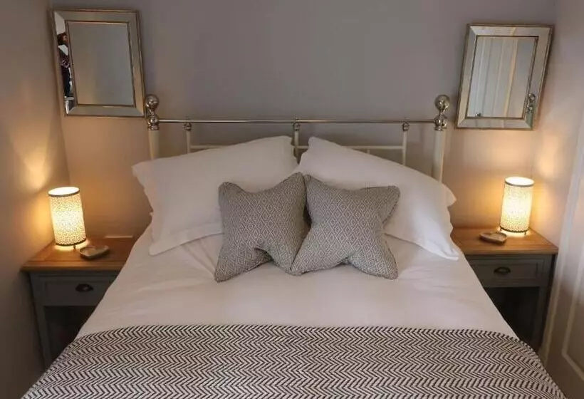 Aamiaismajoitus (B&B) Inglenook Guest House