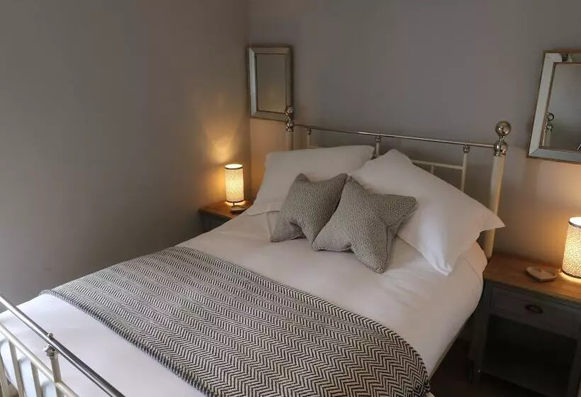 Aamiaismajoitus (B&B) Inglenook Guest House