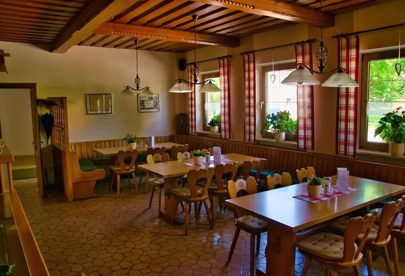 Hotelli Gasthof Altmann