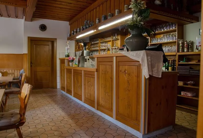 Hotelli Gasthof Altmann