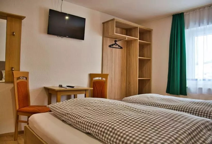 Hotelli Gasthof Altmann