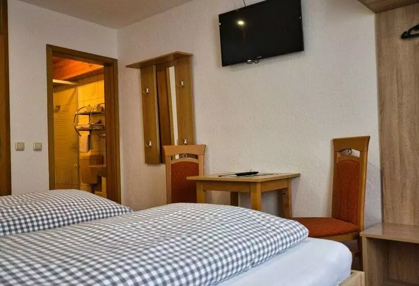 Hotelli Gasthof Altmann