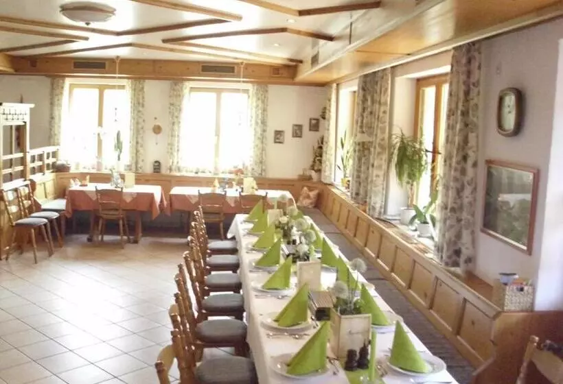 Hotelli Gasthof Zur Frohen Einkehr