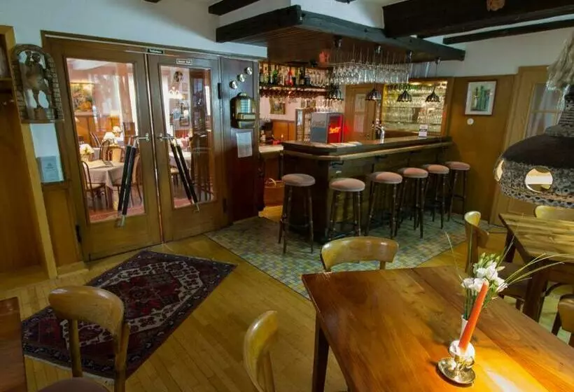 Hotelli Zur Post   Burg An Der Mosel