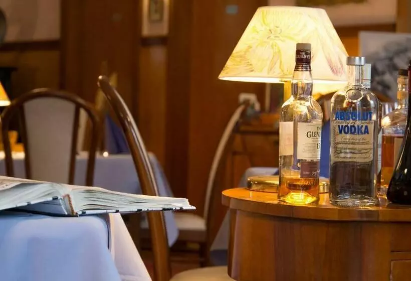 Hotelli Zur Post   Burg An Der Mosel