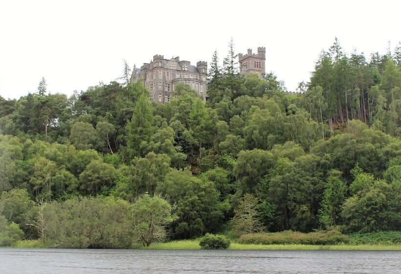 Invershin Hotel Bunkhouse & Bar