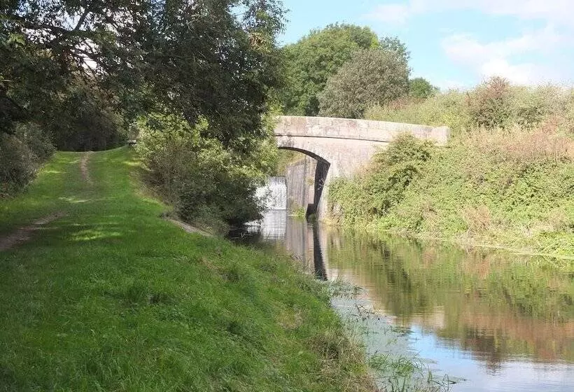 Longlands Inn And Restaurant