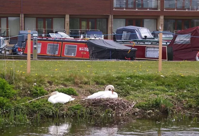 Longlands Inn And Restaurant