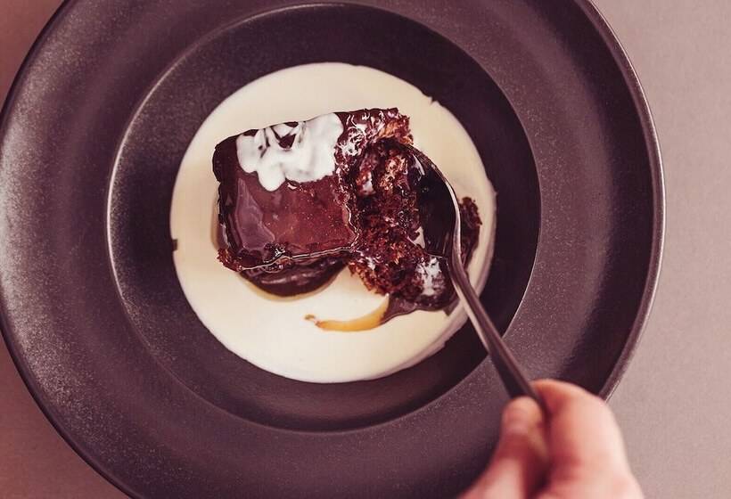 Longlands Inn And Restaurant