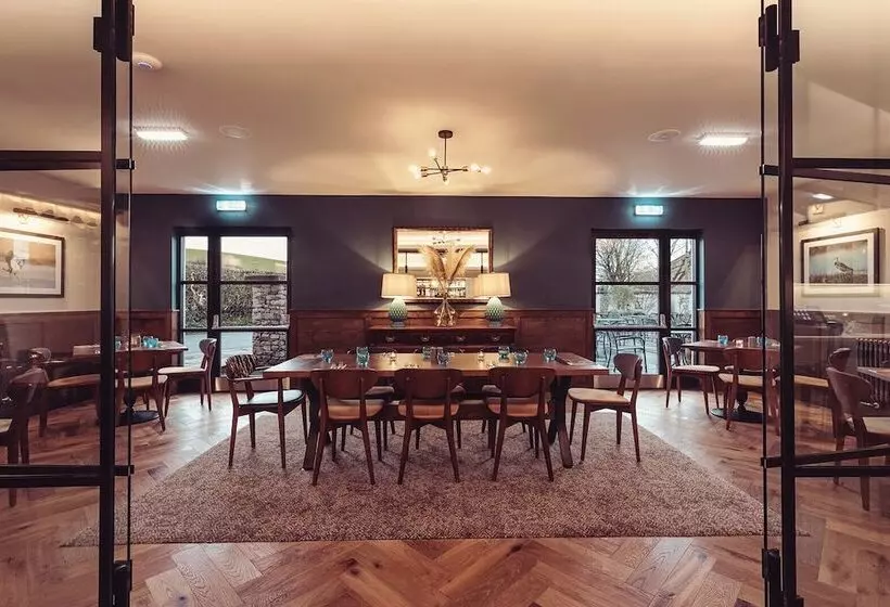 Longlands Inn And Restaurant