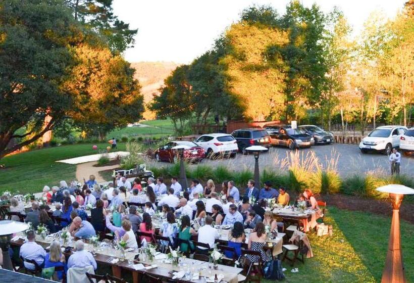 Общежитие Indian Creek Inn