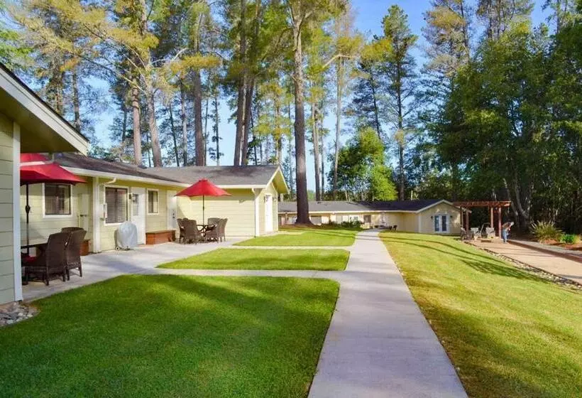 Retkeilymaja Indian Creek Inn