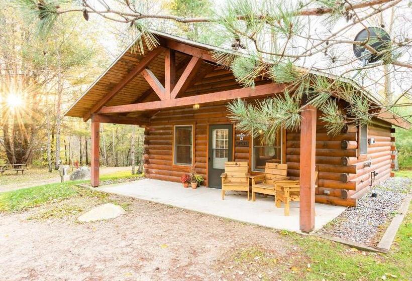 הוסטל Spur Of The Moment Ranch