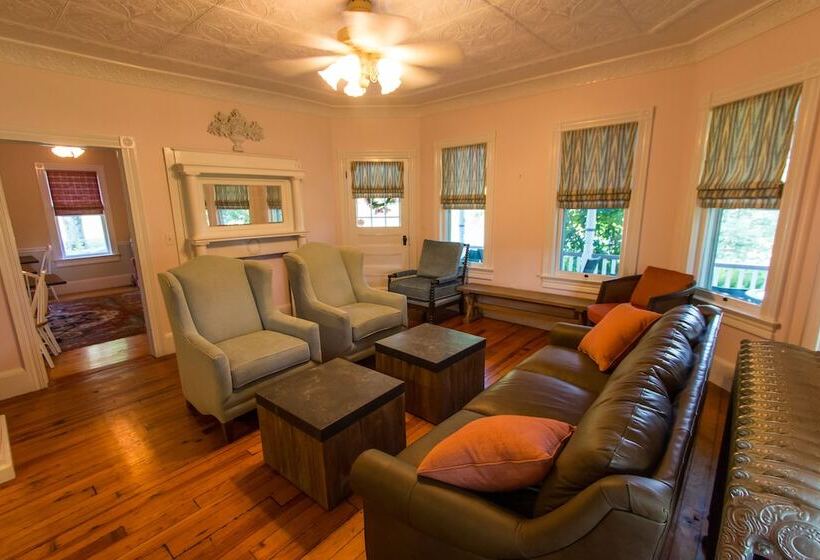 Bed and Breakfast Inn At Tyler Hill