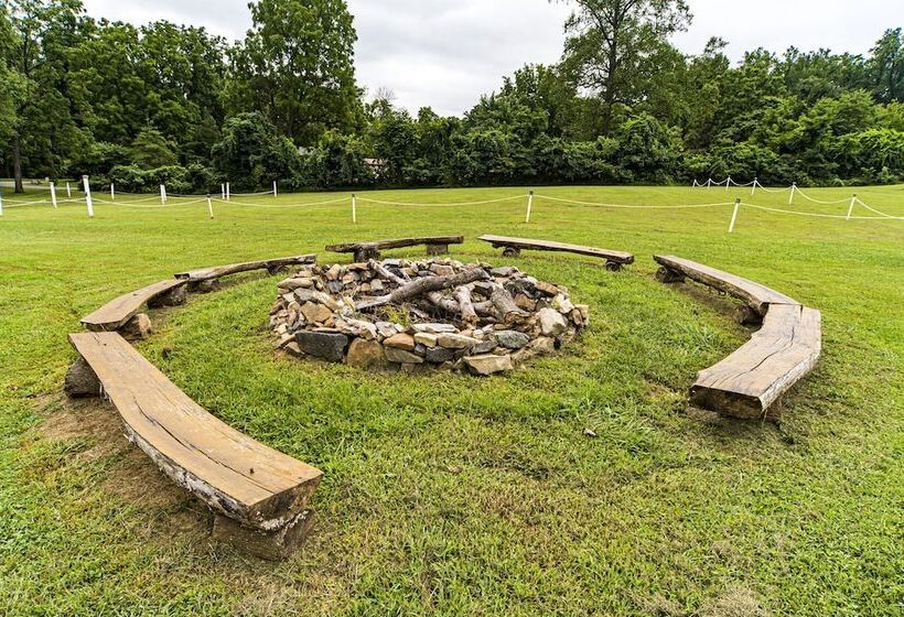 مبيت وإفطار Stone Manor Boutique Inn