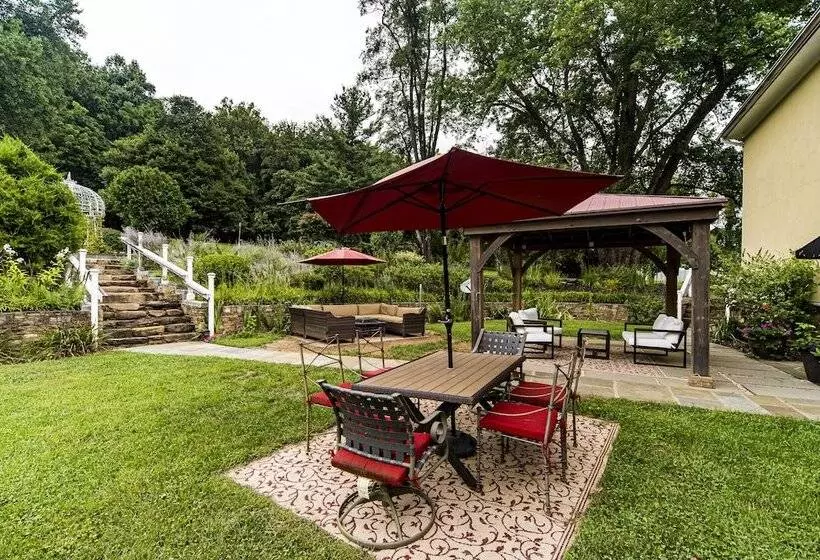 Aamiaismajoitus (B&B) Stone Manor Boutique Inn