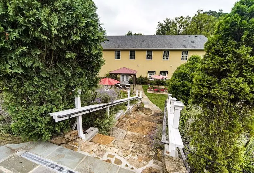 Aamiaismajoitus (B&B) Stone Manor Boutique Inn