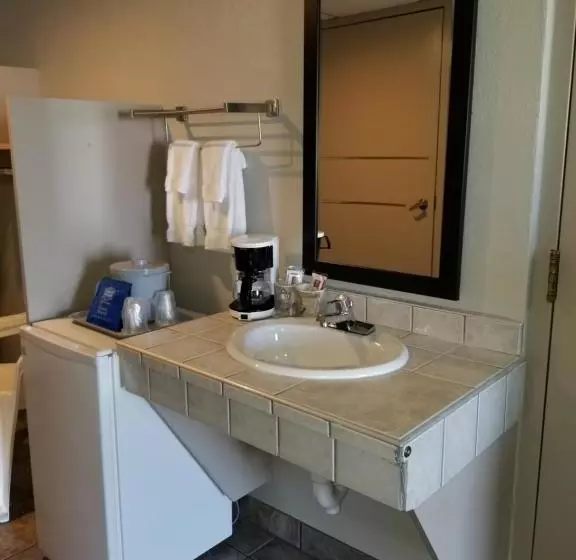 Hotelli Dunes Waterfront Resort