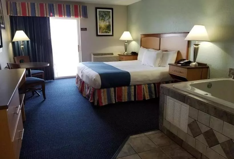 Hotelli Dunes Waterfront Resort