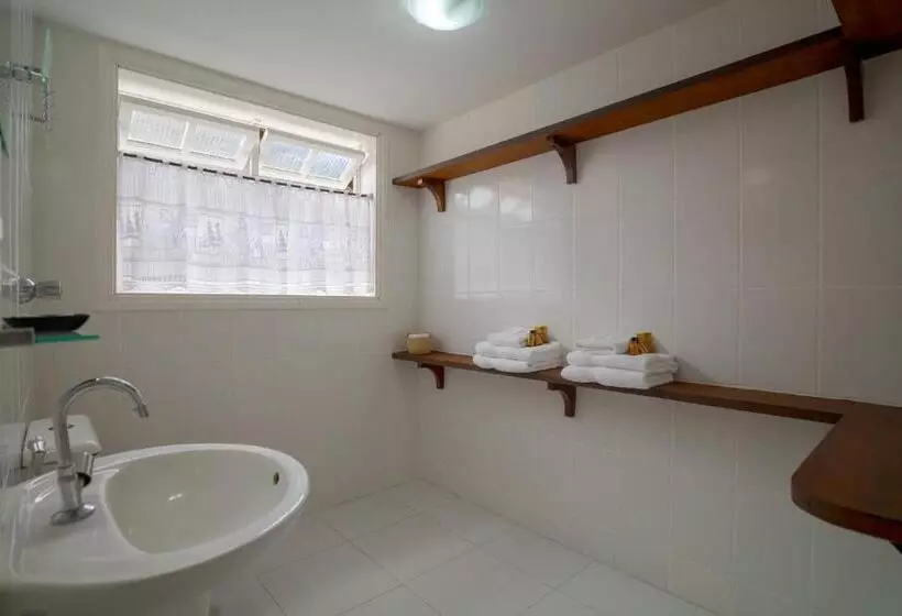 ホテル Pousada Una