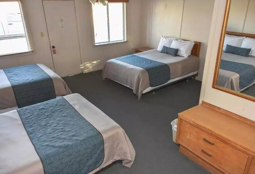 Panamint Springs Motel & Tents