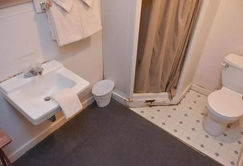 Panamint Springs Motel & Tents