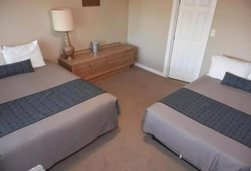 Panamint Springs Motel & Tents