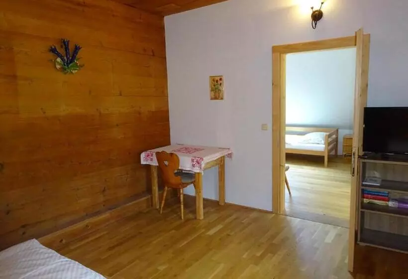 Retkeilymaja Gasthof Eschau