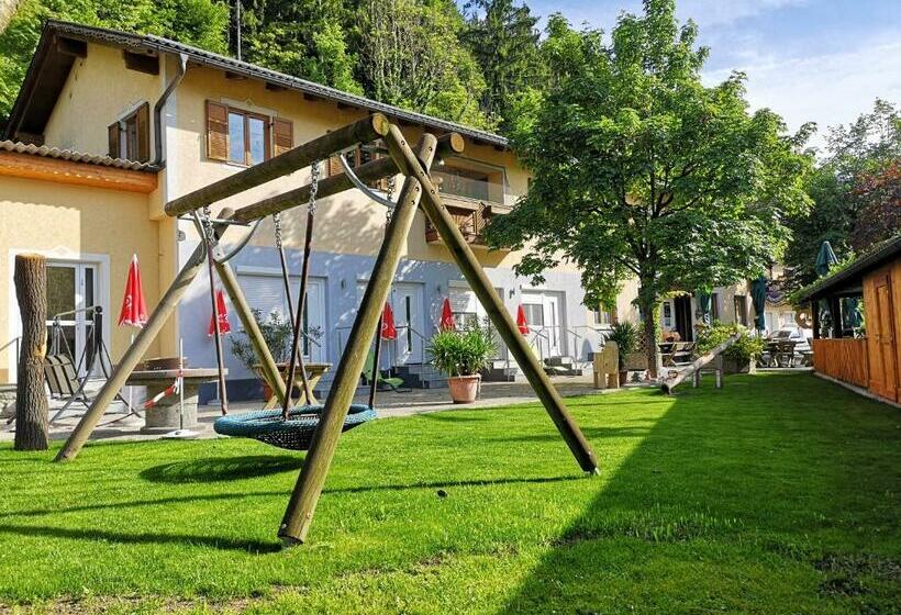 فندق صغير Gasthof Weingrill