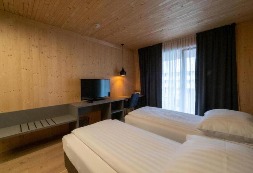 호스텔 Gästehaus & Hofladen Familie öllerer