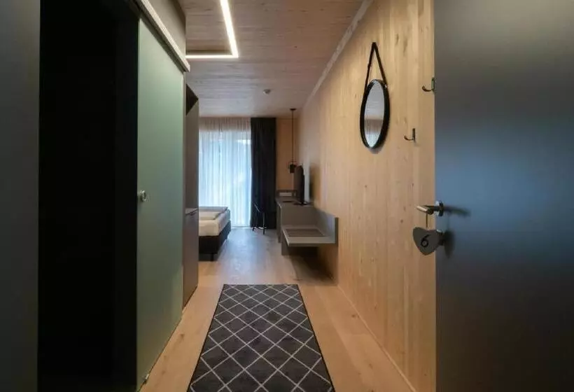 Retkeilymaja Gästehaus & Hofladen Familie öllerer