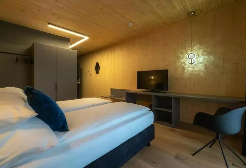 Retkeilymaja Gästehaus & Hofladen Familie öllerer