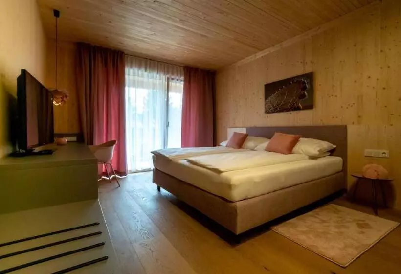 Retkeilymaja Gästehaus & Hofladen Familie öllerer