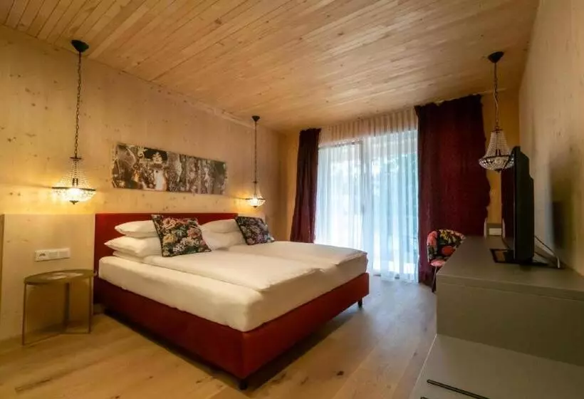 Retkeilymaja Gästehaus & Hofladen Familie öllerer