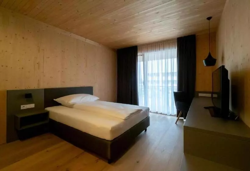 Retkeilymaja Gästehaus & Hofladen Familie öllerer