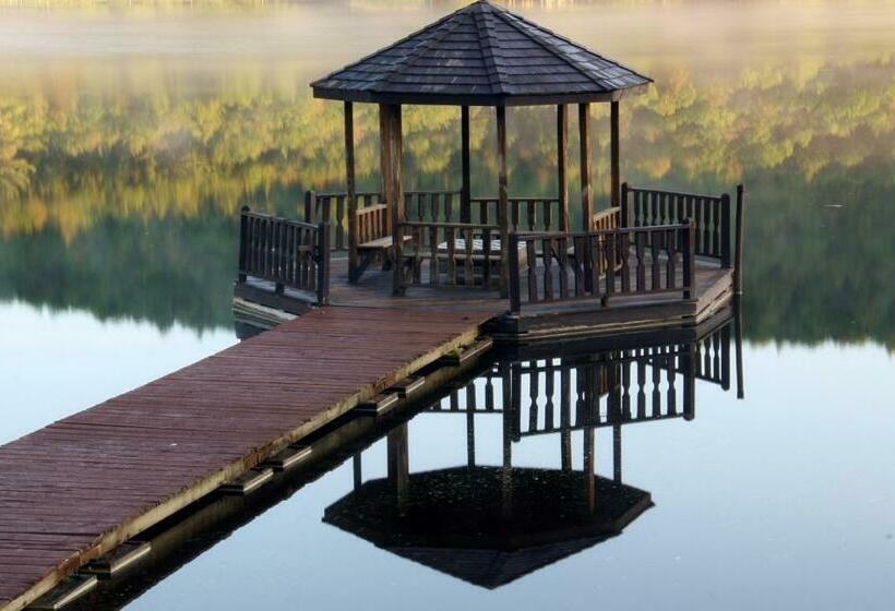 فندق صغير The Big Moose Inn