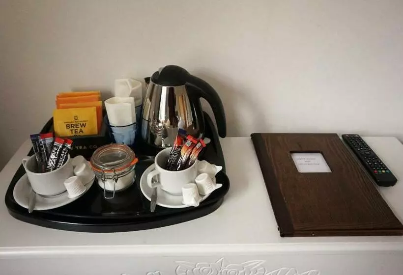 Retkeilymaja The Grove Ferry Inn