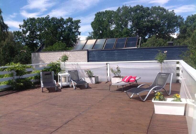 مبيت وإفطار Easter Bay