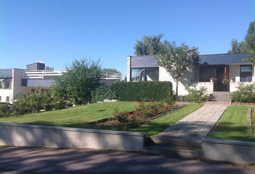 مبيت وإفطار Easter Bay