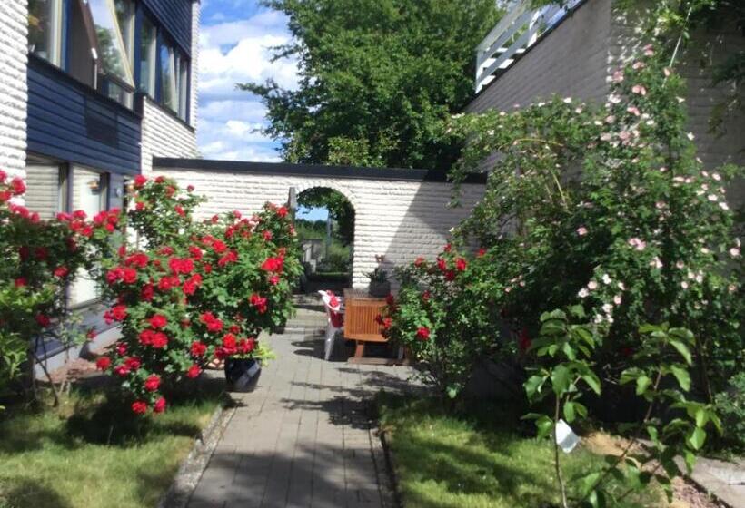 مبيت وإفطار Easter Bay