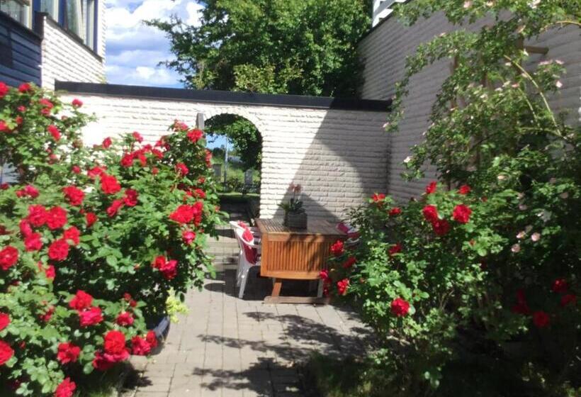 مبيت وإفطار Easter Bay