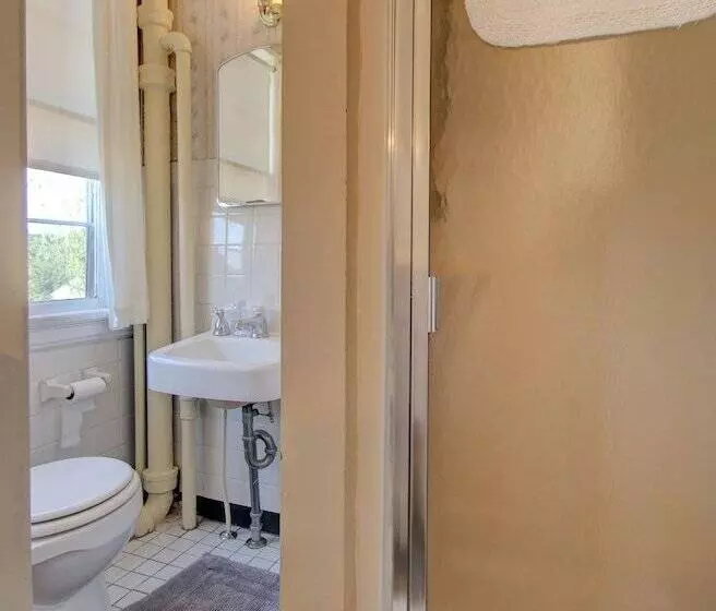 Aamiaismajoitus (B&B) Old Corner Inn