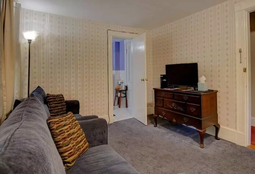 Aamiaismajoitus (B&B) Old Corner Inn