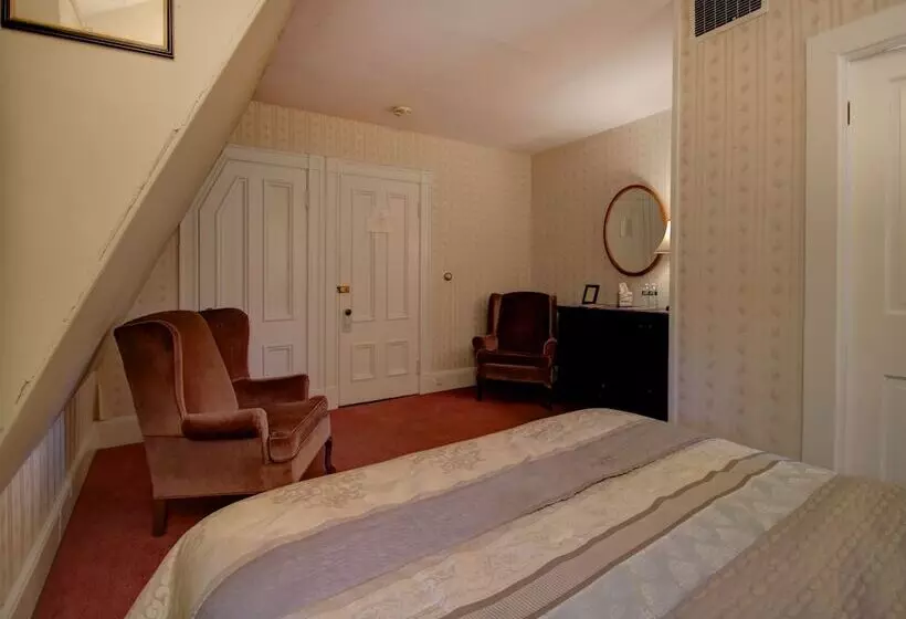 Aamiaismajoitus (B&B) Old Corner Inn