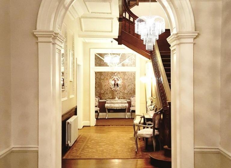 住宿加早餐 The Clock House