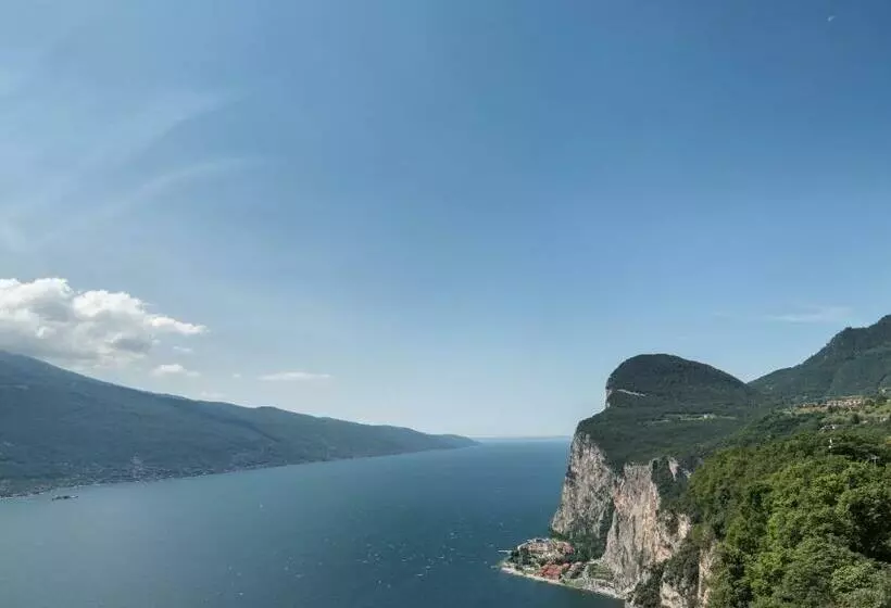 Campione Univela Hostel