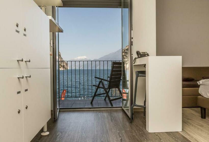 Campione Univela Hostel